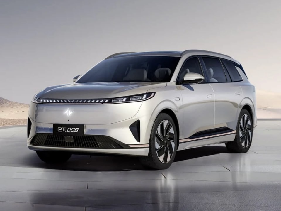 Dongfeng Yipai 008 поступил в продажу в эксклюзивной комплектации Ultra 2026